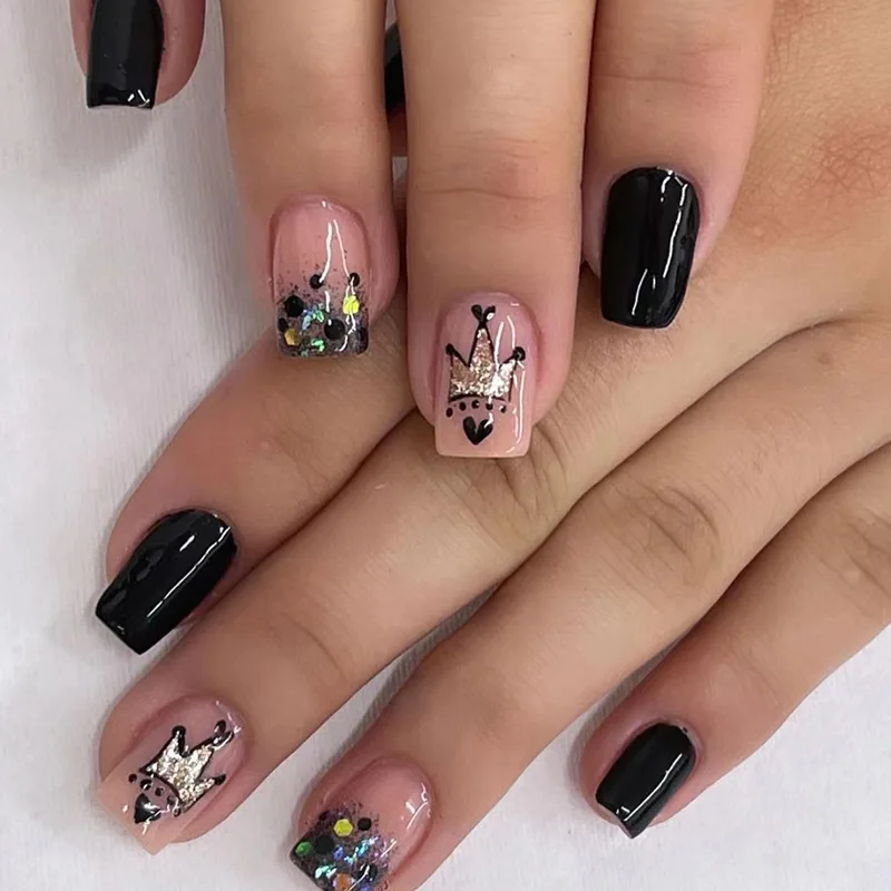 24Pcs Black Square Fake Nails with Glue Artificial Crown Design False Nails with Sequins Wearable Nail Tips Press on Nails
24Pcs Black Square Fake Nails with Glue Artificial Crown Design False Nails with Sequins Wearable Nail Tips Press on Nails