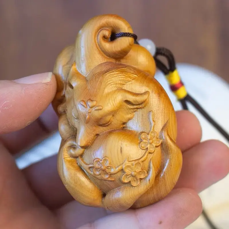 Деревянная статуэтка Кицунэ
Деревянная статуэтка Кицунэ