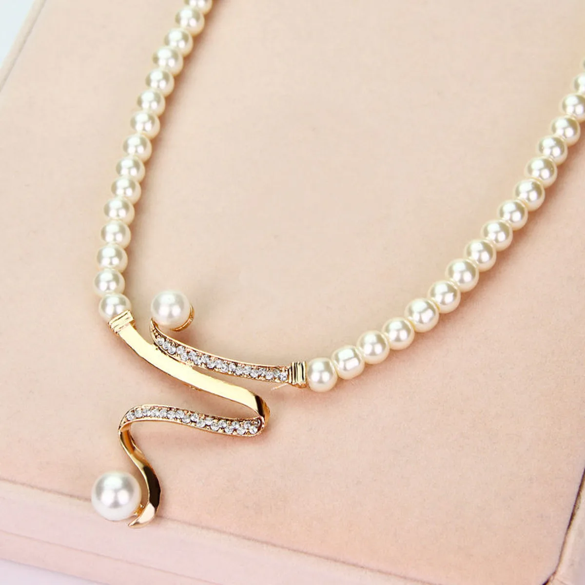 3PCS/Set Women Bridal Elegant Wedding Party Pearl Rhinestone Necklace Earrings Jewelry Set 2022 New Fashion Necklace Gril Gift
3PCS/Set Women Bridal Elegant Wedding Party Pearl Rhinestone Necklace Earrings Jewelry Set 2022 New Fashion Necklace Gril Gift