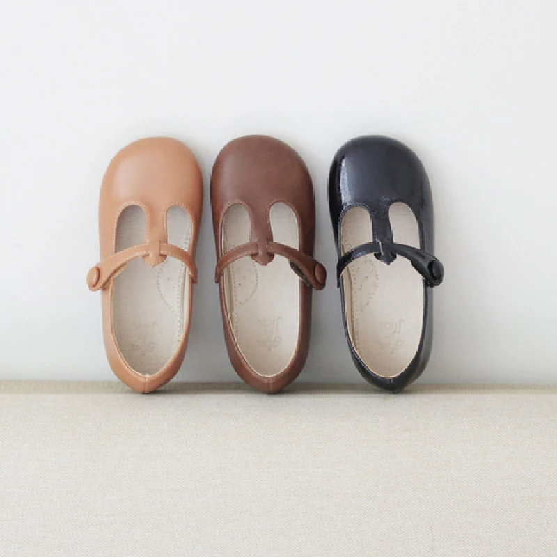 HoneyCherry 2022 new princess shoes retro children's leather shoes Children's Flat Black School Shoes girls designer shoes
HoneyCherry 2022 new princess shoes retro children's leather shoes Children's Flat Black School Shoes girls designer shoes