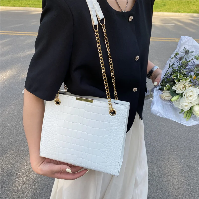 2023 Fashion Luxury Female Crossbody Bags for Women Designer Shoulder Bag Chain Solid Color Messenger Bag Handbags
2023 Fashion Luxury Female Crossbody Bags for Women Designer Shoulder Bag Chain Solid Color Messenger Bag Handbags