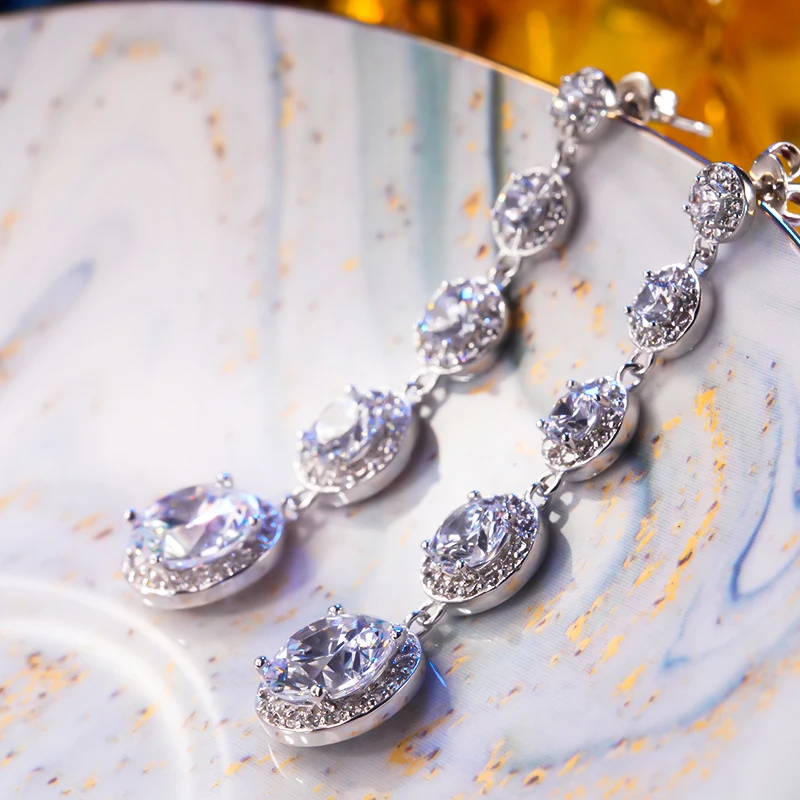 QINHUAN Classic S925 Sterling Silver Earrings Genuine Moissanite Surrounding Diamonds Fashion Simple High Jewelry Distinctive
QINHUAN Classic S925 Sterling Silver Earrings Genuine Moissanite Surrounding Diamonds Fashion Simple High Jewelry Distinctive