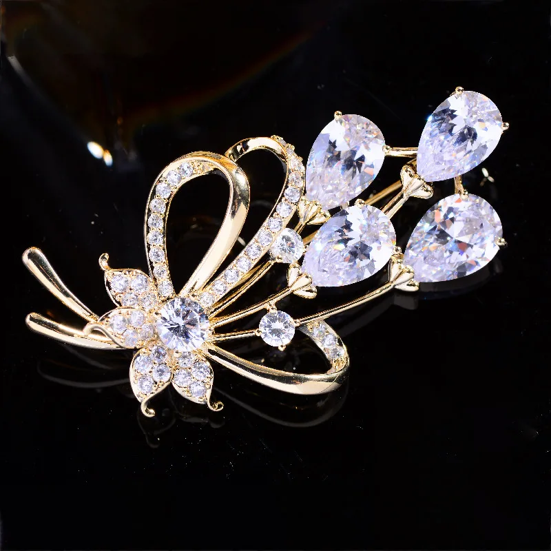 European and American Fashion Zircon Bouquet Brooch Elegant Simple Atmosphere Clothing Plant Creative Pin Brooch Accessories
European and American Fashion Zircon Bouquet Brooch Elegant Simple Atmosphere Clothing Plant Creative Pin Brooch Accessories