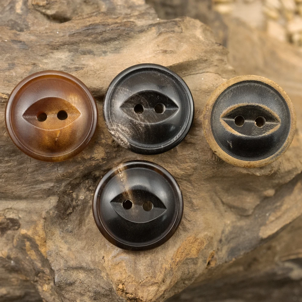 Black Fish Eye Coffee Real Horn Buttons For Clothing Sewing Accessories Retro Uniform Tooling Original Natural Suit Coat Button
Black Fish Eye Coffee Real Horn Buttons For Clothing Sewing Accessories Retro Uniform Tooling Original Natural Suit Coat Button