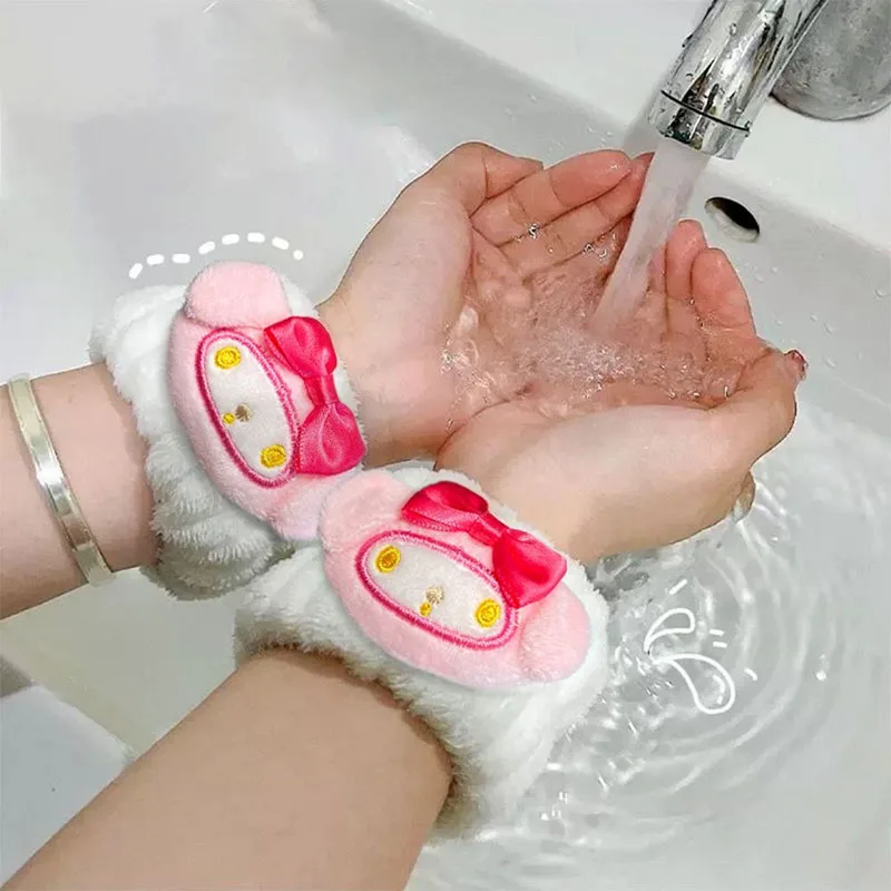 Браслет Kawaii Sanrio, милый браслет Kuromi Mymelody Cinnamoroll, мультяшное лицо, влагопоглощающий браслет, плюшевая игрушка для девочек, подарок
Браслет Kawaii Sanrio, милый браслет Kuromi Mymelody Cinnamoroll, мультяшное лицо, влагопоглощающий браслет, плюшевая игрушка для девочек, подарок