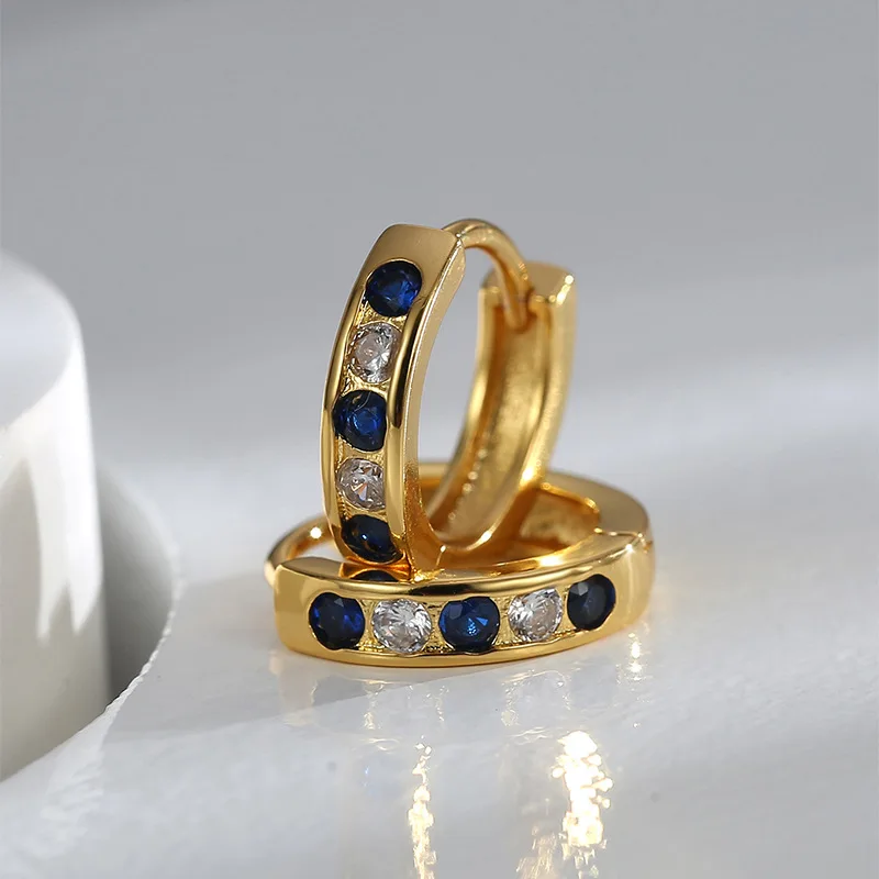 Europe America Unisex Copper Inlaid Zircon Hoop Earrings Gold Color Shiny Small Circle Piercing Ear Jewelry for Women Men Aretes 
Europe America Unisex Copper Inlaid Zircon Hoop Earrings Gold Color Shiny Small Circle Piercing Ear Jewelry for Women Men Aretes
