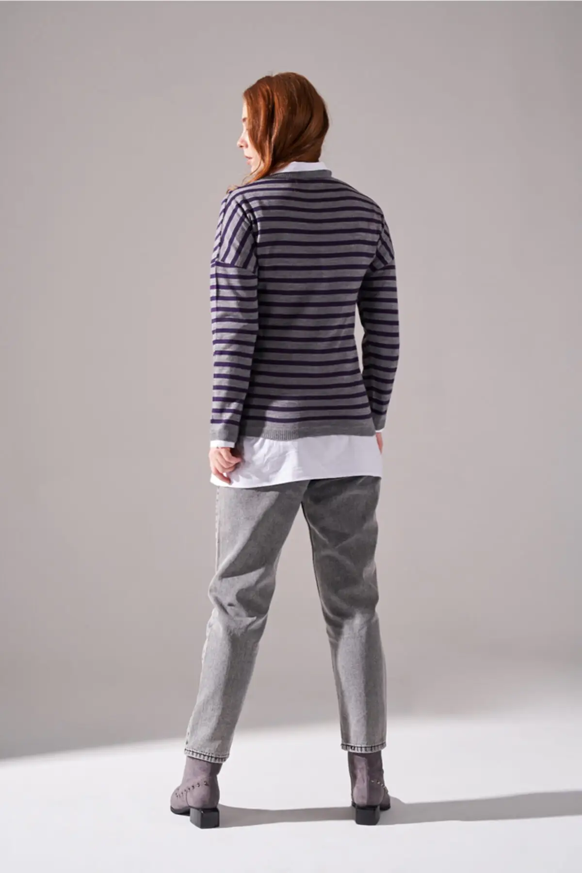 Mzall Lined bias V Neck Knitwear (gray / purple) 19 KGMZL1016005 Women Muslim Sweater
Mzall Lined bias V Neck Knitwear (gray / purple) 19 KGMZL1016005 Women Muslim Sweater