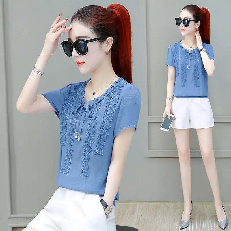 New Women's Short Sleeved Blouse V-neck Chiffon Casual Fashion All-match Loose Plain Ladies Top 
New Women's Short Sleeved Blouse V-neck Chiffon Casual Fashion All-match Loose Plain Ladies Top