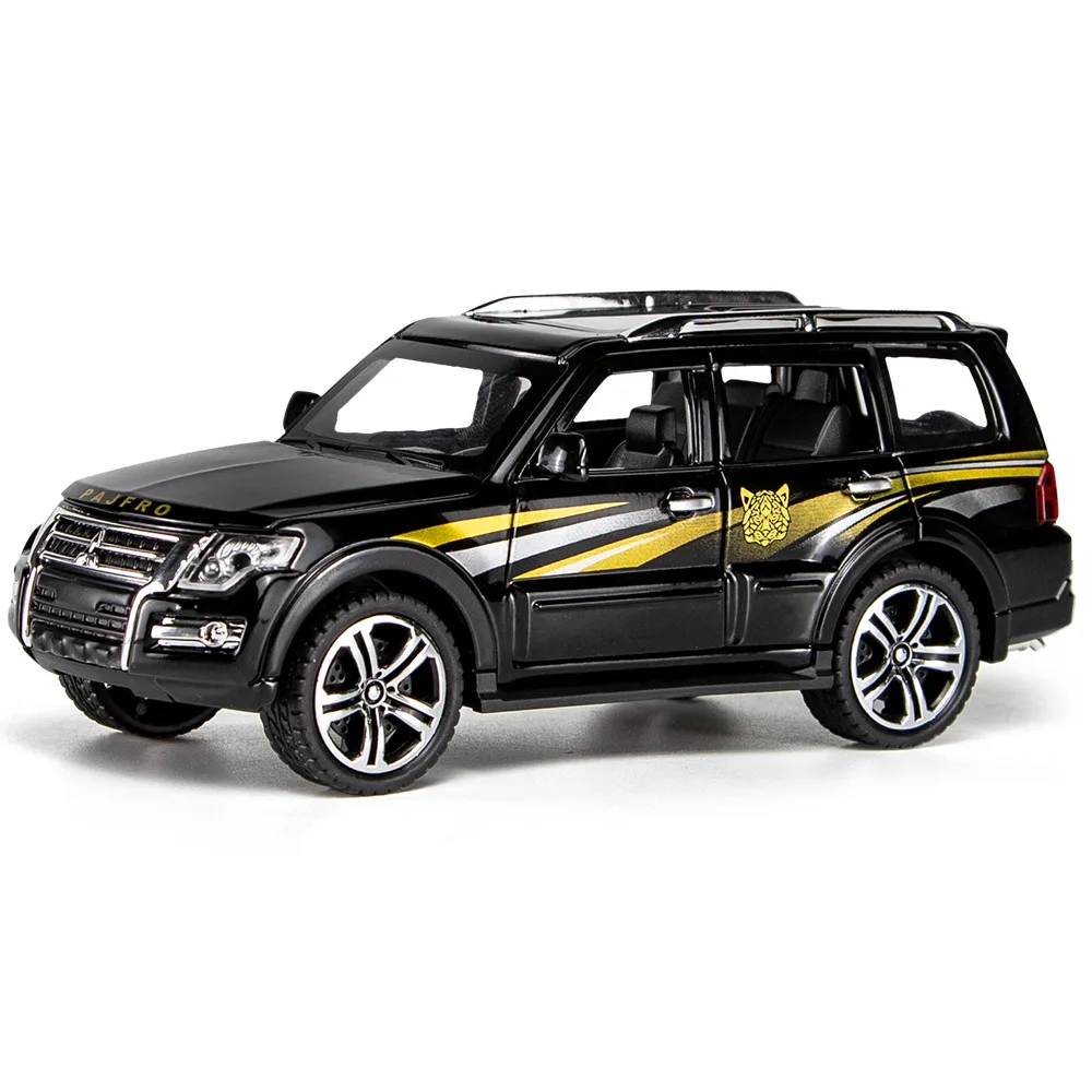 Simulation of three off-road vehicle model toys Pajero SUV children's alloy car boy diamond acousto-optic pull back
Simulation of three off-road vehicle model toys Pajero SUV children's alloy car boy diamond acousto-optic pull back