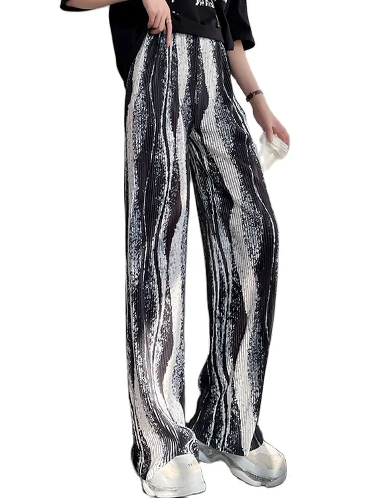 All-match casual pants 2022 spring and summer loose water ripple pleated wide-leg trousers Korean fashion women's clothing
All-match casual pants 2022 spring and summer loose water ripple pleated wide-leg trousers Korean fashion women's clothing