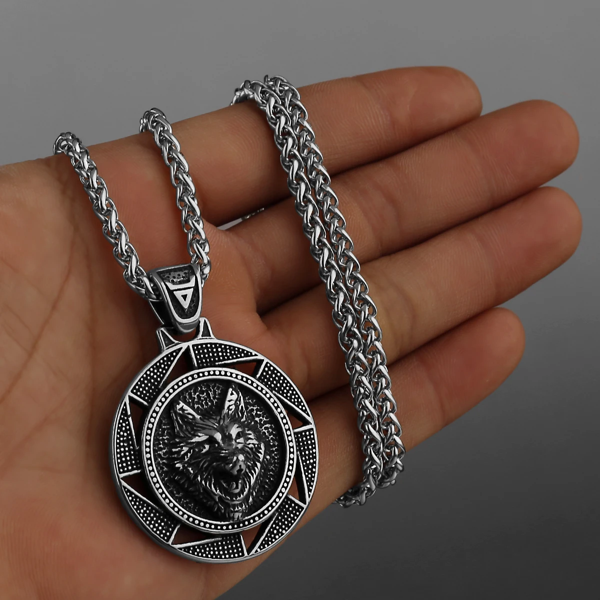 

Titanium Stainless Steel Slavic Kolovrat Veles Symbol Buckle Pendant Viking Wolf Amulet Men Women Amulet Jewelry Necklace