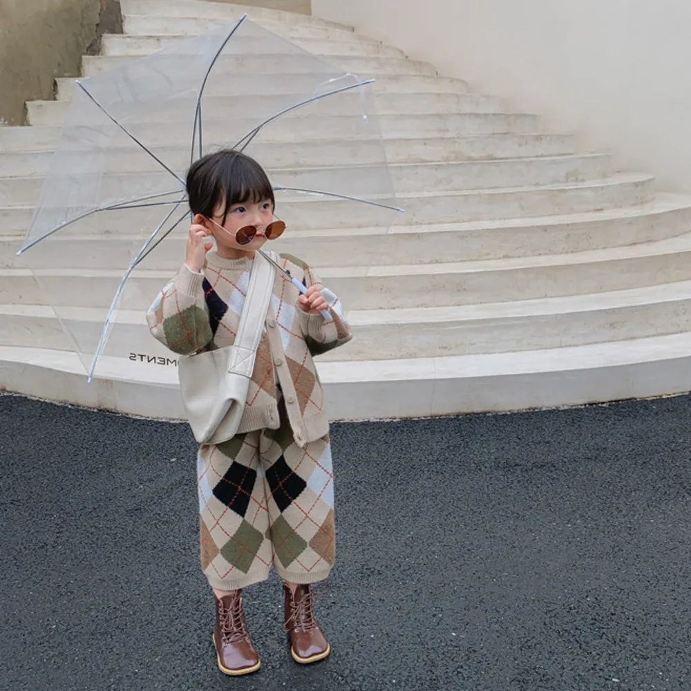 Korean Children's Little Girls Clothing 2021 Autumn New Sweater Alpaca Cashmere Cardigan Pants Two Piece Set Fashion
Korean Children's Little Girls Clothing 2021 Autumn New Sweater Alpaca Cashmere Cardigan Pants Two Piece Set Fashion