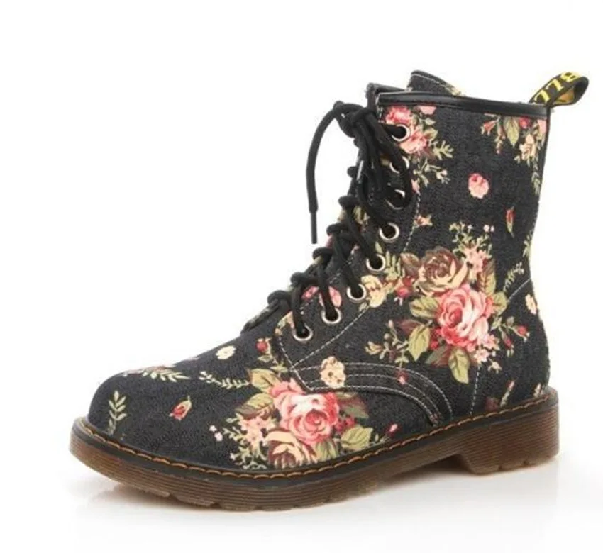 Women's shoes Martin boots Western cowboy style Europe and America handsome retro small floral flat with boots high help
Women's shoes Martin boots Western cowboy style Europe and America handsome retro small floral flat with boots high help