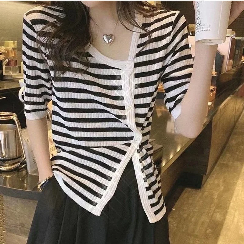 Short Sleeve Women Cardigan Ladies Summer Clothing New Ice Silk O-Neck Striped Knitted Tshirts Feminine Fashion Sweaters E17
Short Sleeve Women Cardigan Ladies Summer Clothing New Ice Silk O-Neck Striped Knitted Tshirts Feminine Fashion Sweaters E17