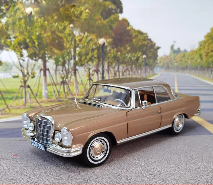 NOREV 1/18 For BENZ 250SE COUPE W09 1969 S Class 4th Diecast Model Car Toys Hobby Gifts Golden Display Ornaments Colletion
NOREV 1/18 For BENZ 250SE COUPE W09 1969 S Class 4th Diecast Model Car Toys Hobby Gifts Golden Display Ornaments Colletion