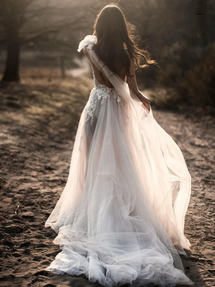 Wedding Dresses,2022 White Tulle Lace Appliquéd Sheer Boho Wedding Dresses, Long One Shoulder Strapless Beach Wedding Dresses
Wedding Dresses,2022 White Tulle Lace Appliquéd Sheer Boho Wedding Dresses, Long One Shoulder Strapless Beach Wedding Dresses