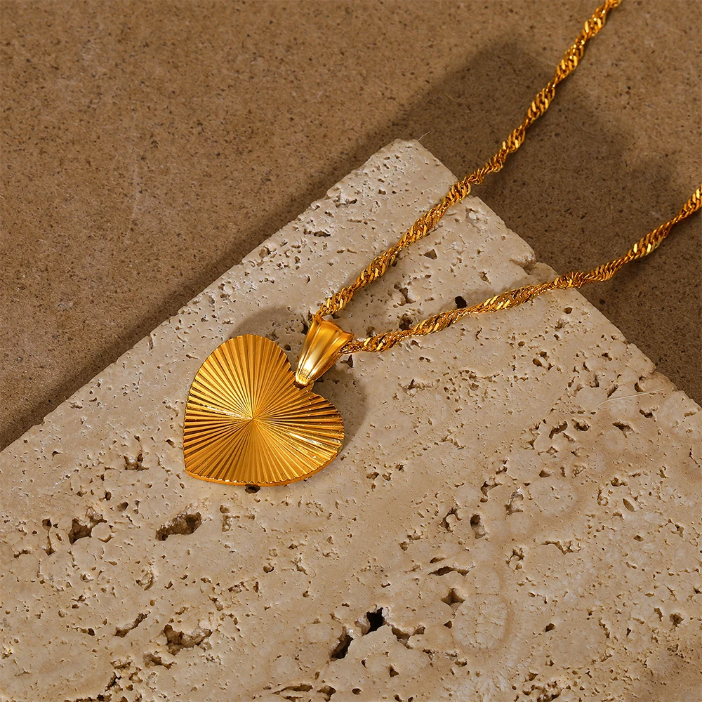 BOAKO 316L Stainless Steel Necklaces Love Heart Butterfly Pendant 18K Plate Jewelry Necklace Women Wedding Elegant Accessories
BOAKO 316L Stainless Steel Necklaces Love Heart Butterfly Pendant 18K Plate Jewelry Necklace Women Wedding Elegant Accessories