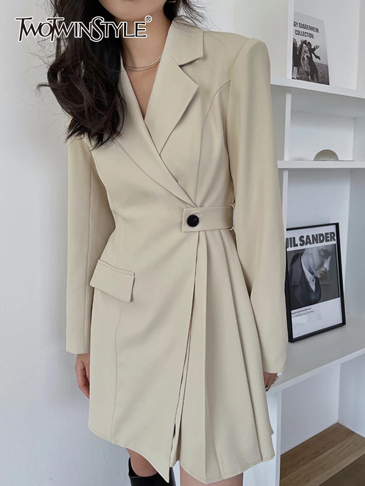 TWOTWINSTYLE Slim Minimalist Mini Dress For Women Notched Collar Long Sleeve High Waist Ruched Solid Dresses Female Clothing New
TWOTWINSTYLE Slim Minimalist Mini Dress For Women Notched Collar Long Sleeve High Waist Ruched Solid Dresses Female Clothing New