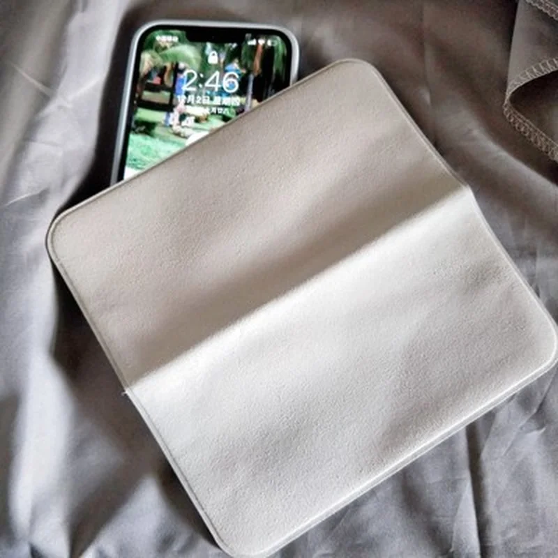 5/3/2/1PCS New Polishing Cloth For Apple iPhone Screen Display Polish Cleaning Wipe Cloth Double-Layer Fabric Camera Lens Cloth
5/3/2/1PCS New Polishing Cloth For Apple iPhone Screen Display Polish Cleaning Wipe Cloth Double-Layer Fabric Camera Lens Cloth