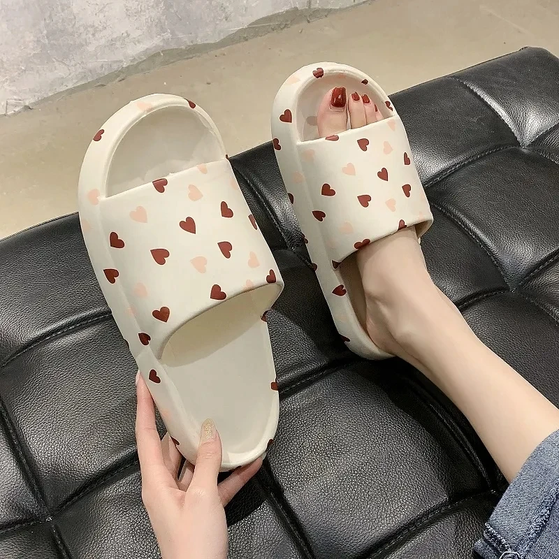 Summer Women's Thick-soled Slippers Are Fashionable And Cute, All-match, Trendy, Non-slip, Household Indoor Sandals Ladies Shoes
Summer Women's Thick-soled Slippers Are Fashionable And Cute, All-match, Trendy, Non-slip, Household Indoor Sandals Ladies Shoes