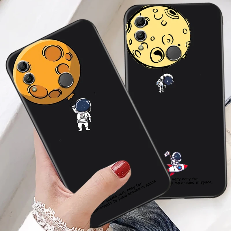 Cartoon Creative Astronaut Phone Case For Huawei Honor 30S 30 Lite Pro 20 V20 20i 20 Lite 10 V10 10i 10 Lite Funda
Cartoon Creative Astronaut Phone Case For Huawei Honor 30S 30 Lite Pro 20 V20 20i 20 Lite 10 V10 10i 10 Lite Funda