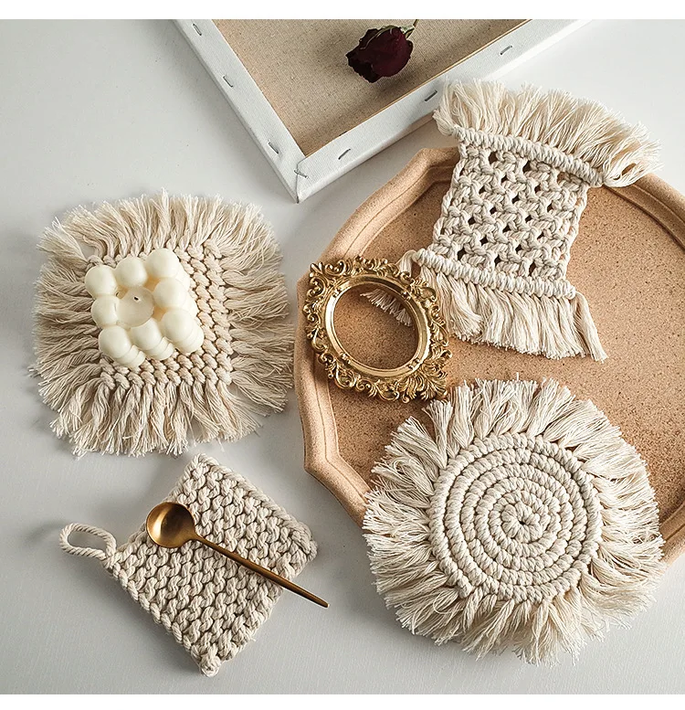 Hand Made Cotton Woven Coasters Fringed Table Mats Placemat Heat Insulation Pad Incense Candle Pad Desktop Kitchen Decoration
Hand Made Cotton Woven Coasters Fringed Table Mats Placemat Heat Insulation Pad Incense Candle Pad Desktop Kitchen Decoration