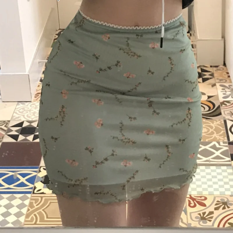 Summer Floral Print Harajuku Y2k Mini Skirts Korean Sweet High Waist Green Retro Two-layers Straight Skirt Aesthetic 90s Outfits
Summer Floral Print Harajuku Y2k Mini Skirts Korean Sweet High Waist Green Retro Two-layers Straight Skirt Aesthetic 90s Outfits