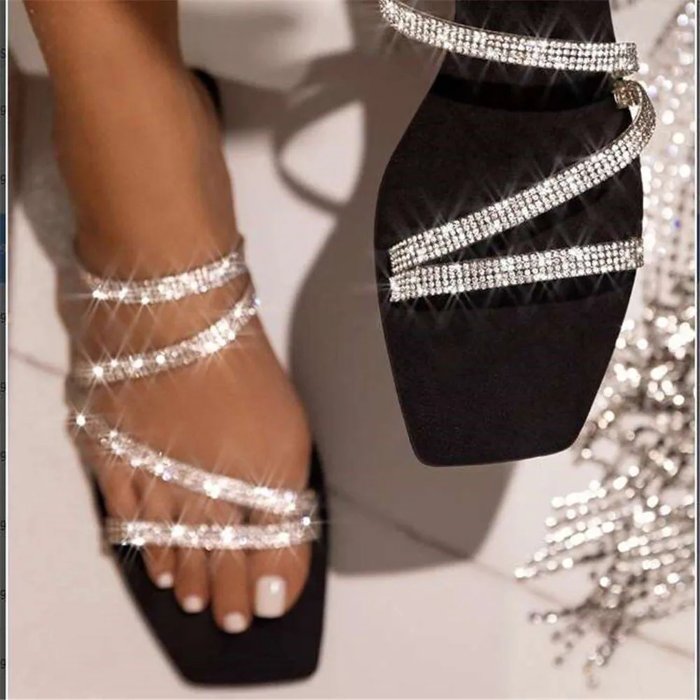 Women's Sandals Flat Bottom Rhinestone Slippers Large Size Foreign Trade Sandals Diamond Shoes 2022 Summer Women Shoes 35-43
Women's Sandals Flat Bottom Rhinestone Slippers Large Size Foreign Trade Sandals Diamond Shoes 2022 Summer Women Shoes 35-43