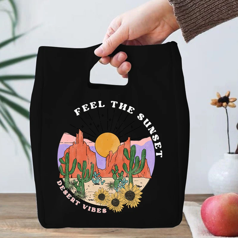 Теплоизоляционная сумка Feel The Sunset для хранения пищевых продуктов, водонепроницаемая сумка с принтом в Западном, пустынном и ретро стиле, сум...
Теплоизоляционная сумка Feel The Sunset для хранения пищевых продуктов, водонепроницаемая сумка с принтом в Западном, пустынном и ретро стиле, сум...