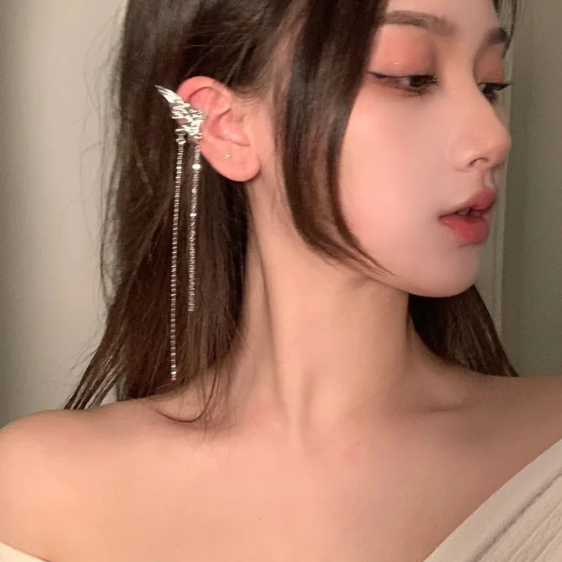 Korean Elegant Elf Butterfly Clip Earrings For Women Girls Fashion Long Tassel No Piercing Ear Cuff Jewelry Gifts
Korean Elegant Elf Butterfly Clip Earrings For Women Girls Fashion Long Tassel No Piercing Ear Cuff Jewelry Gifts