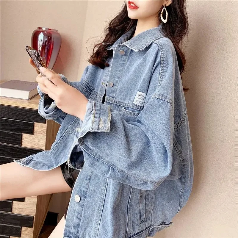 2022 Casual Loose Blue Denim Jacket Women Vintage Streetwear Long Sleeve Jean Coat Jacket Big Size Spring Outwear Female
2022 Casual Loose Blue Denim Jacket Women Vintage Streetwear Long Sleeve Jean Coat Jacket Big Size Spring Outwear Female
