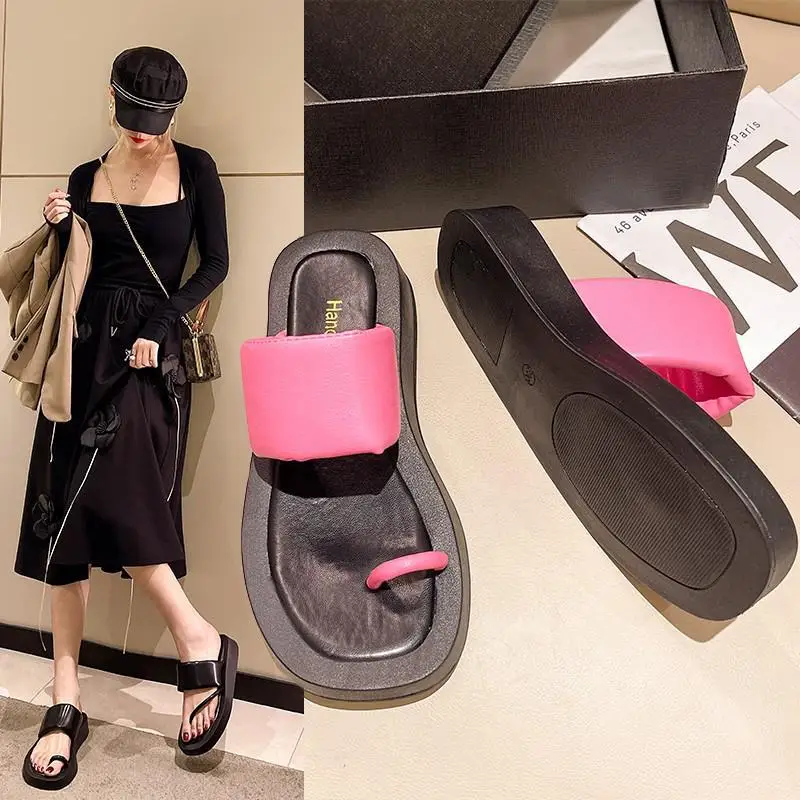 Thick-soled Slippers Women's Summer Outer Wear Flip-flops 2022 New Niche Design Fashion All-match Flip-flops Sandals
Thick-soled Slippers Women's Summer Outer Wear Flip-flops 2022 New Niche Design Fashion All-match Flip-flops Sandals