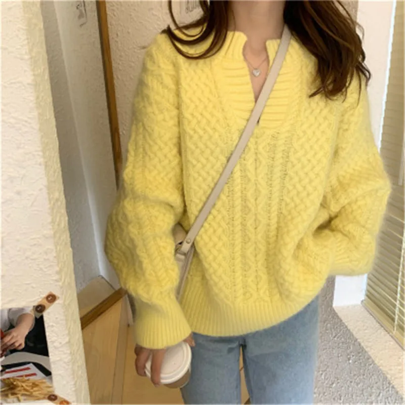 V-neck Retro Chic All-match Solid Color Sweater Ladies Elegant and Sweet Outing Streetwear Winter Fashion Pullover
V-neck Retro Chic All-match Solid Color Sweater Ladies Elegant and Sweet Outing Streetwear Winter Fashion Pullover