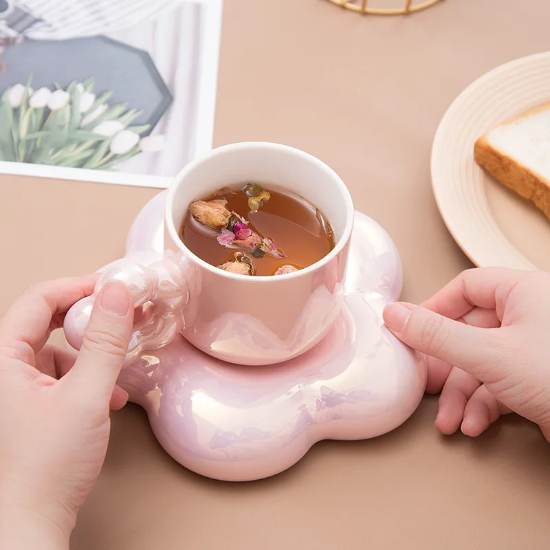 

Ceramic coffee cups and exquisite mugs and saucers set girls' high-value cherry blossom cups are luxurious and luxurious.