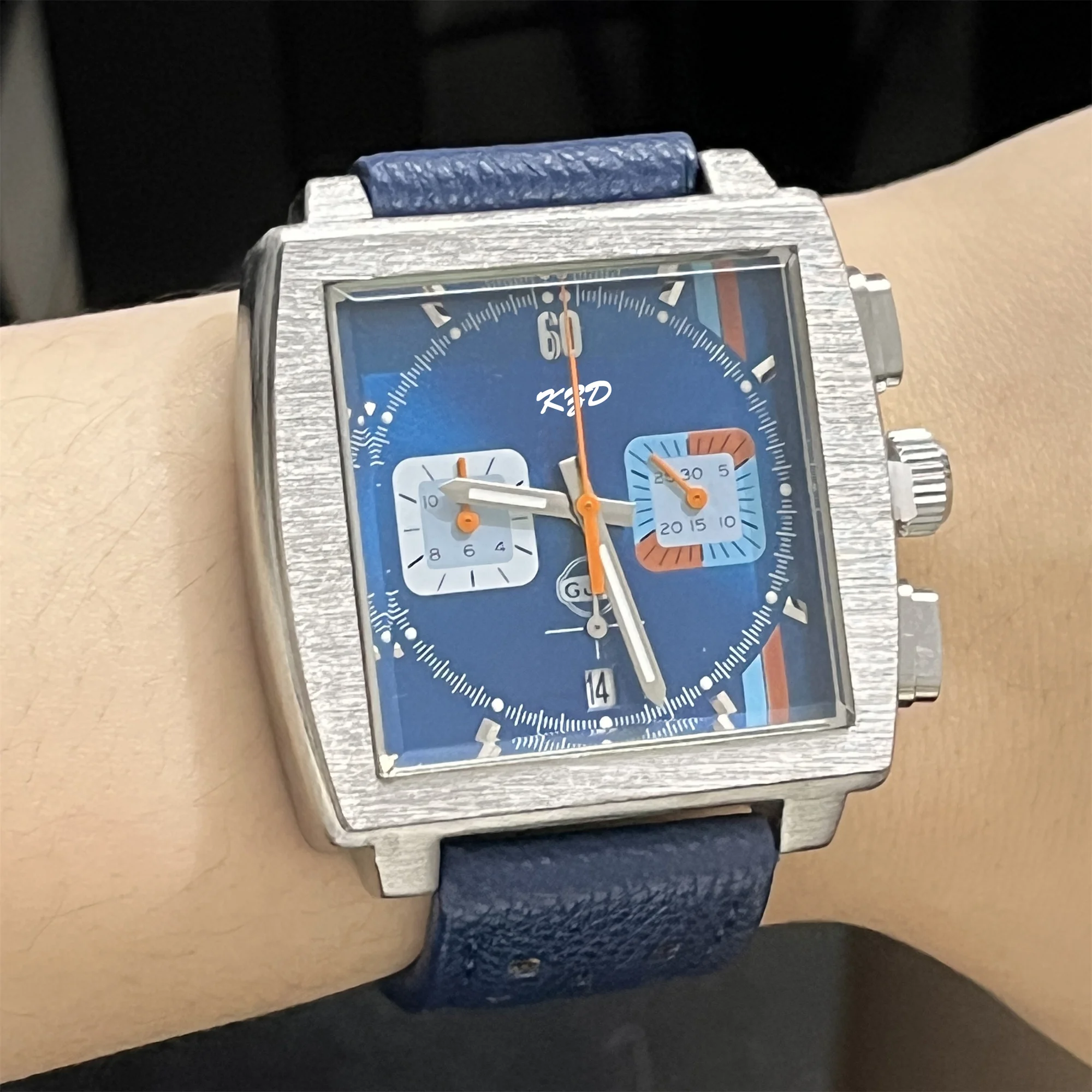 Vintage Classic Original Brand Watches For Men Monaco Blue Fashion Square Leather Strap Chronograph Double Dial Design AAA Clock
Vintage Classic Original Brand Watches For Men Monaco Blue Fashion Square Leather Strap Chronograph Double Dial Design AAA Clock