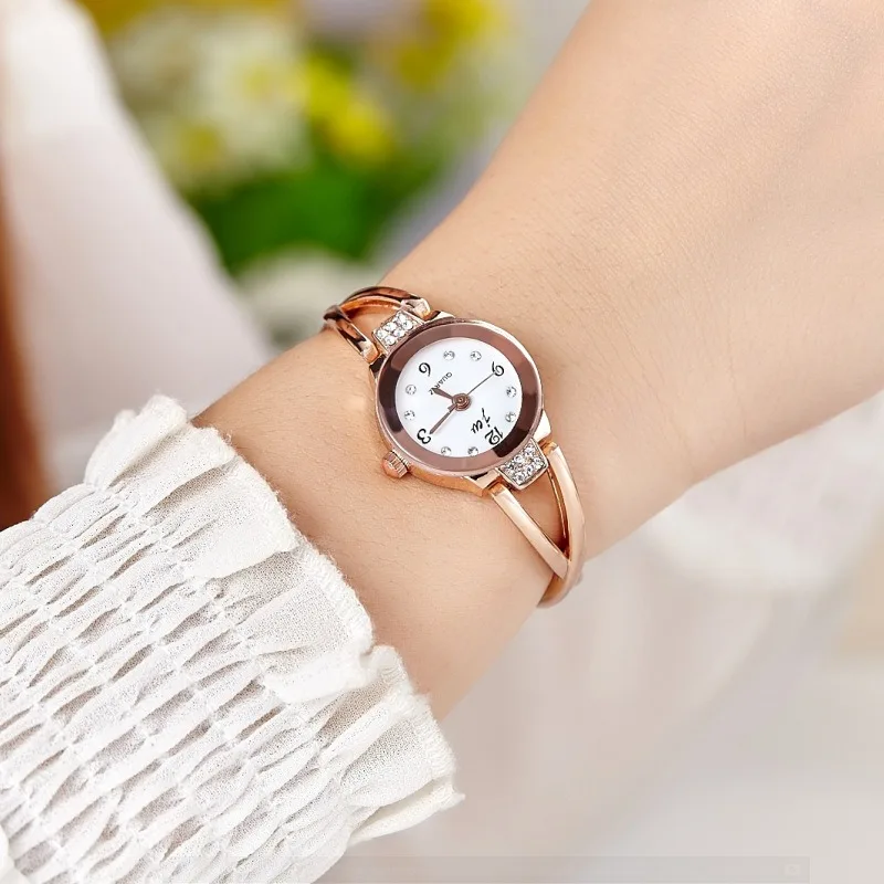 New Trendy Women Bracelet Watch Mujer Relojes Small Dial Quartz Leisure Popular Wristwatch Hour Female Elegant Watches
New Trendy Women Bracelet Watch Mujer Relojes Small Dial Quartz Leisure Popular Wristwatch Hour Female Elegant Watches