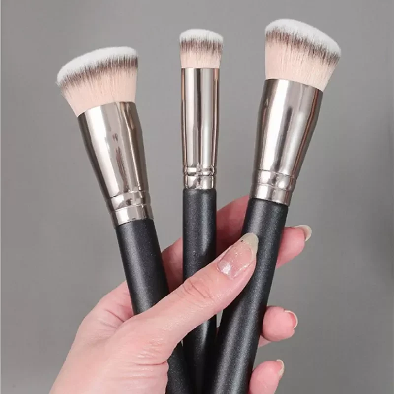 Makeup Foundation Soft Brush Angled Seamless Finish Synthetic Liquid Cream Cosmetics Contour Brush Beauty Tools
Makeup Foundation Soft Brush Angled Seamless Finish Synthetic Liquid Cream Cosmetics Contour Brush Beauty Tools