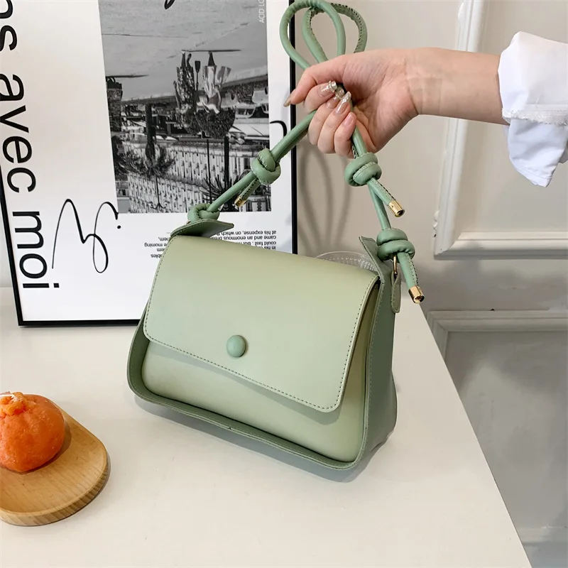 Popular Handbag Women's Bag New Fashion Solid Color Leather Shoulder Bag Chain Bag Purses Lipstick Bag Satchels Bolsa Infantil
Popular Handbag Women's Bag New Fashion Solid Color Leather Shoulder Bag Chain Bag Purses Lipstick Bag Satchels Bolsa Infantil