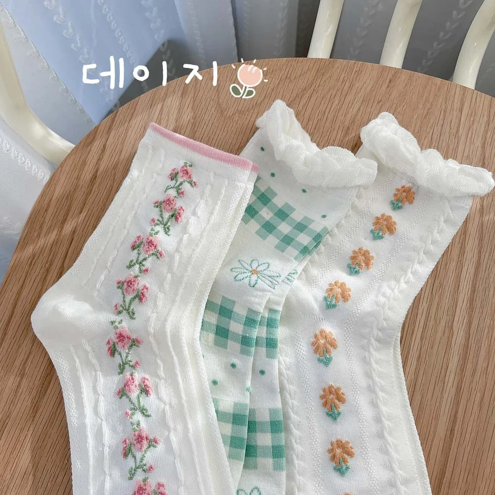 

Spring and Summer White Lace Bubble Three-dimensional Small Floral Socks Female Japan and South Korea Cute Cotton Socks Sexy