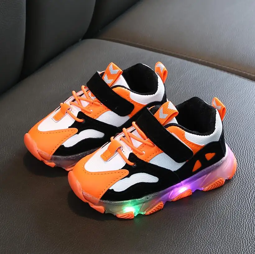 Fashion Child Sport Shoes Spring Luminous Breathable Kids Boys Net Shoes Girls Anti-Slippery Sneakers with Light Running Shoes 
Fashion Child Sport Shoes Spring Luminous Breathable Kids Boys Net Shoes Girls Anti-Slippery Sneakers with Light Running Shoes