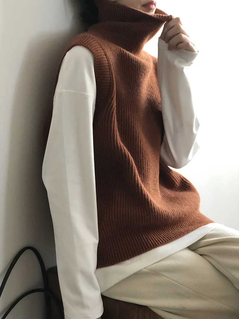 2023 Autumn New Women’s Solid Color High Neck Sleeveless Sweater - Vintage Style, Perfect for Layering As An Outer Knitted Vest.
2023 Autumn New Women’s Solid Color High Neck Sleeveless Sweater - Vintage Style, Perfect for Layering As An Outer Knitted Vest.