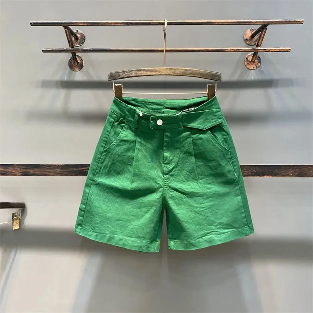 Fashion Womens Summer Green Shorts Loose High Waist Shorts Student Solid Color A-word Wide-leg Casual Straight Pants Send Belt
Fashion Womens Summer Green Shorts Loose High Waist Shorts Student Solid Color A-word Wide-leg Casual Straight Pants Send Belt