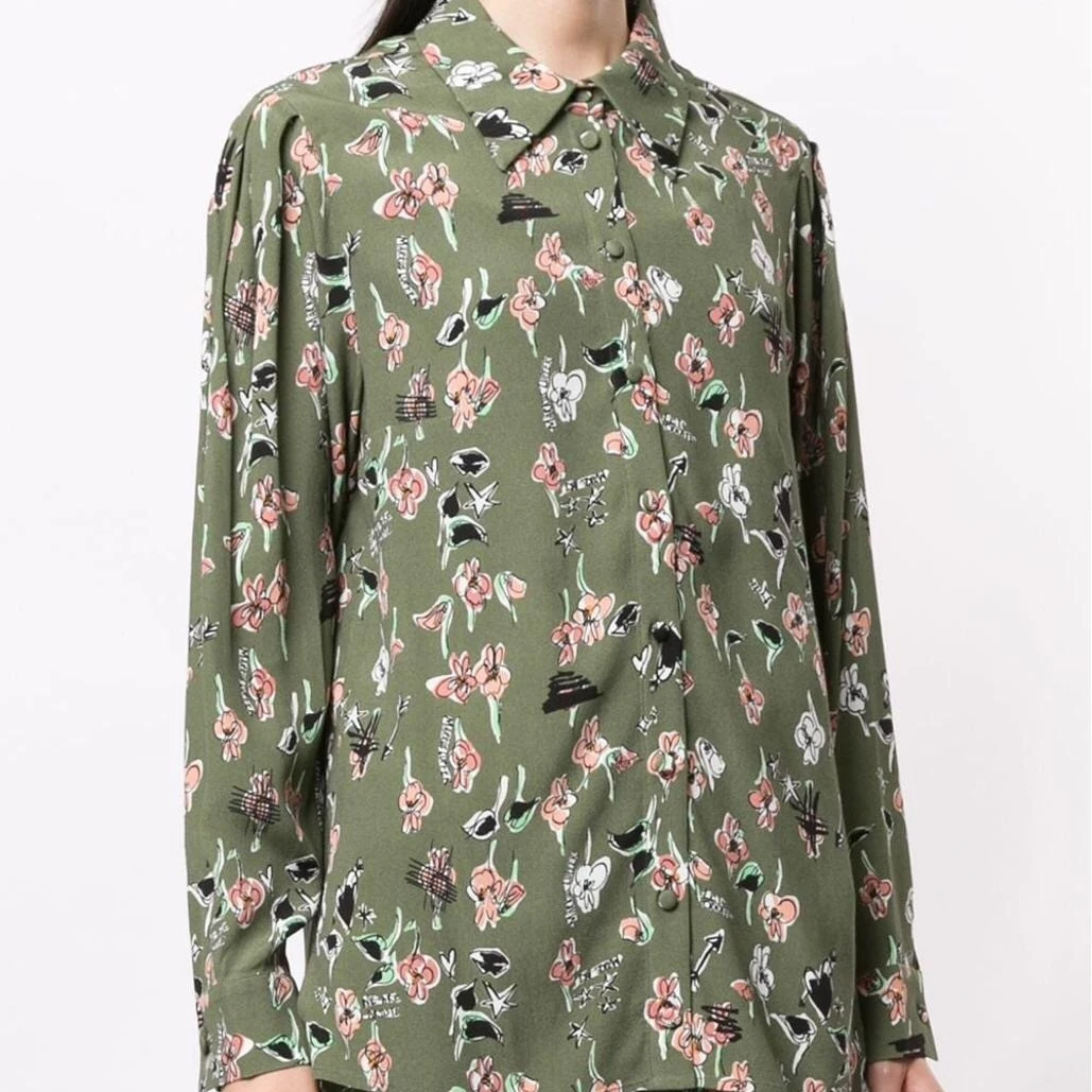 100% Silk Women Print Loose Shirt tops Turn-down Collar Long Sleeve Ladies Single Breasted Blouses
100% Silk Women Print Loose Shirt tops Turn-down Collar Long Sleeve Ladies Single Breasted Blouses