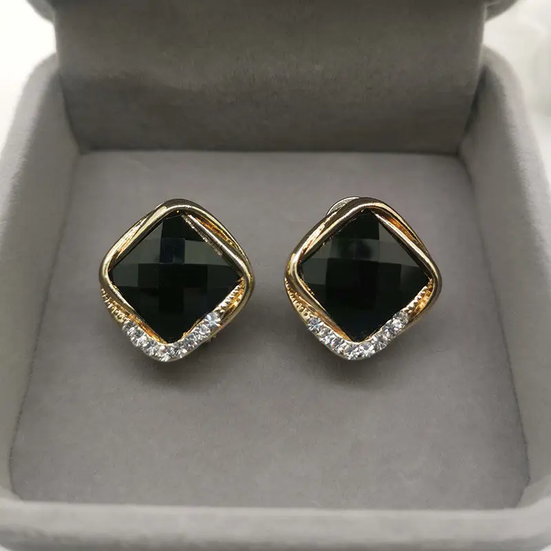Delicate Zircon Stud Earrings for Women Vintage Black Rhinestone Dangle Earrings Luxury Fashion Jewelry Female Elegant Ear Drop
Delicate Zircon Stud Earrings for Women Vintage Black Rhinestone Dangle Earrings Luxury Fashion Jewelry Female Elegant Ear Drop
