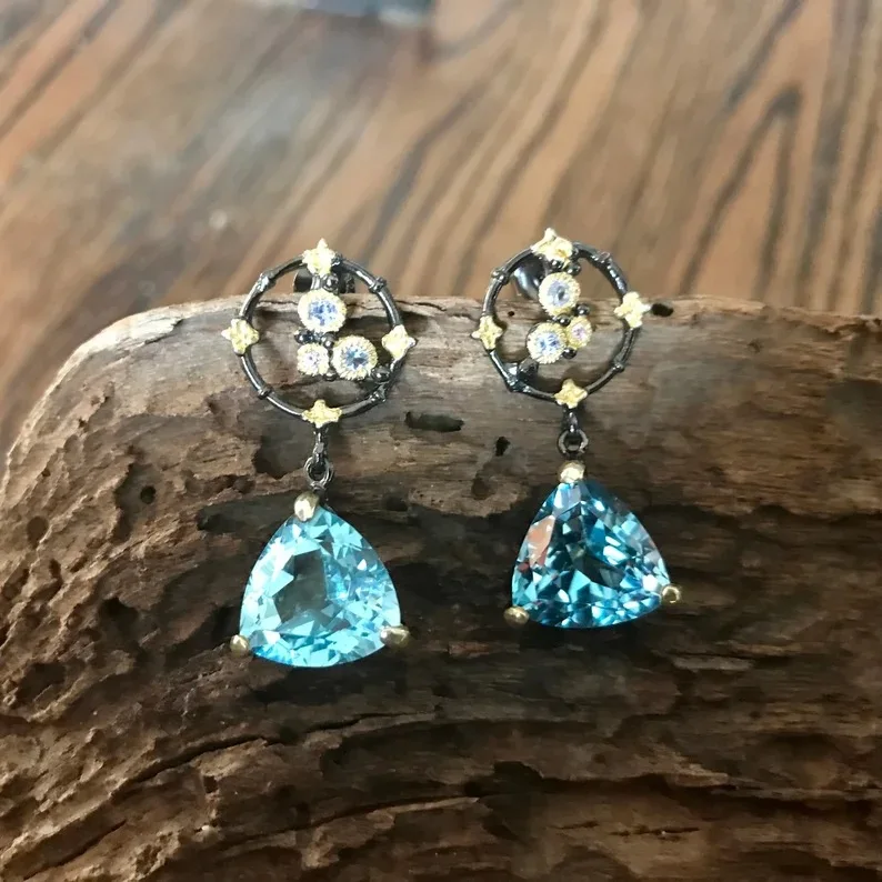 Luxurious Fashion Set with Zircon Triangle Blue Gemstone Earrings Earrings for Women Girl Party Jewelry Gift
Luxurious Fashion Set with Zircon Triangle Blue Gemstone Earrings Earrings for Women Girl Party Jewelry Gift