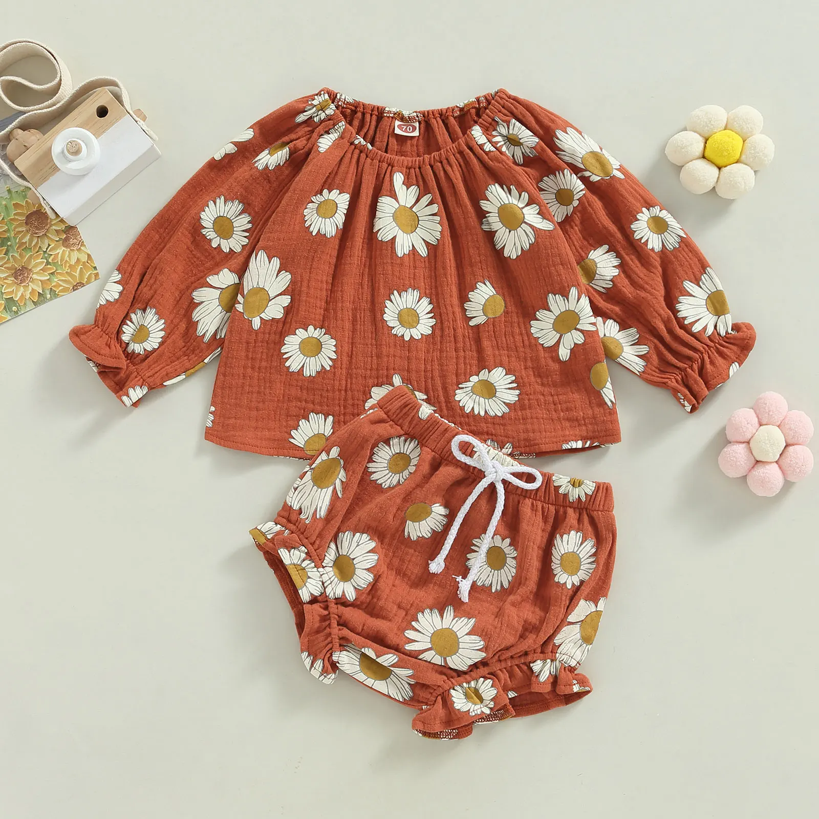 Baby Girls Spring Summer Clothes Set Infant Daisy Print Long Sleeve Crew Neck Tops and Elastic Waist Shorts 2 Pieces Set
Baby Girls Spring Summer Clothes Set Infant Daisy Print Long Sleeve Crew Neck Tops and Elastic Waist Shorts 2 Pieces Set