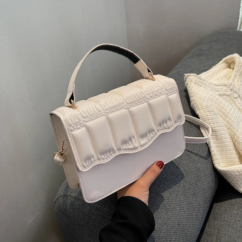 Women's Bag Autumn Small Fashion Choker Shoulder Bag Casual Sense French Simplicity Pleated Crossbody Bags For Women
Women's Bag Autumn Small Fashion Choker Shoulder Bag Casual Sense French Simplicity Pleated Crossbody Bags For Women