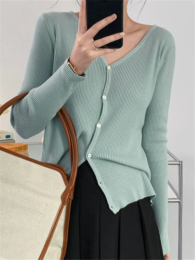Spring Fashion Sweet Plain V-neck Thin Fabric Single-breasted Long Sleeve Knitted Cardigan Women Girl Chic Knitwear 4 Colors
Spring Fashion Sweet Plain V-neck Thin Fabric Single-breasted Long Sleeve Knitted Cardigan Women Girl Chic Knitwear 4 Colors