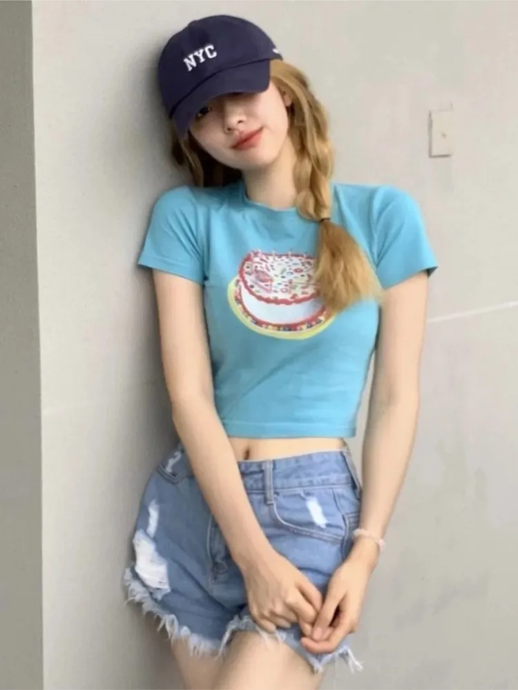 2022 new short T-shirt women's trendy summer hot girl waistless short-sleeved y2k loose and thin top emo women clothing grunge
2022 new short T-shirt women's trendy summer hot girl waistless short-sleeved y2k loose and thin top emo women clothing grunge