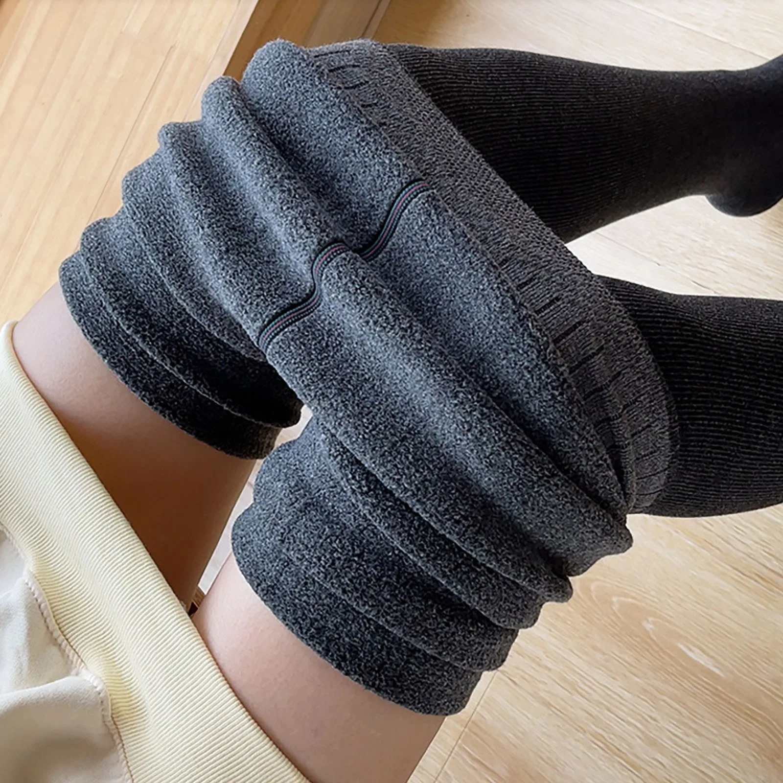 Women's Autumn And Winter Thickening Leggings High Waist Cotton Vertical Stripes Plus Velvet Womens Underwear Workout Legins
Women's Autumn And Winter Thickening Leggings High Waist Cotton Vertical Stripes Plus Velvet Womens Underwear Workout Legins